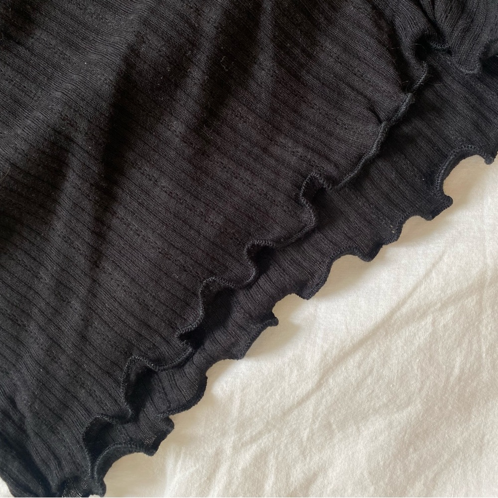 SHEIN Black Ribbed Ruched Crop Top & Shorts Lounge Set - Picture 5 of 7